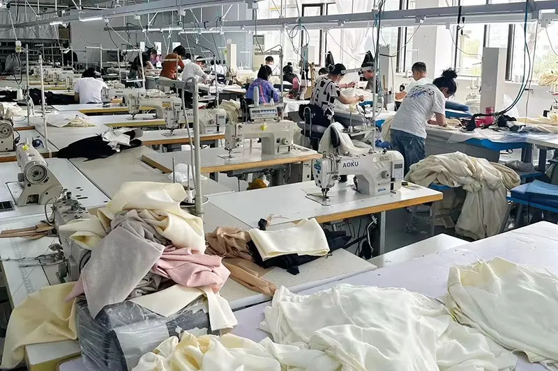 Bulk production of custom silk scarves in factory