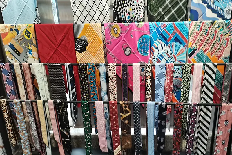 Reviewing artwork and selecting the right printing method for silk production