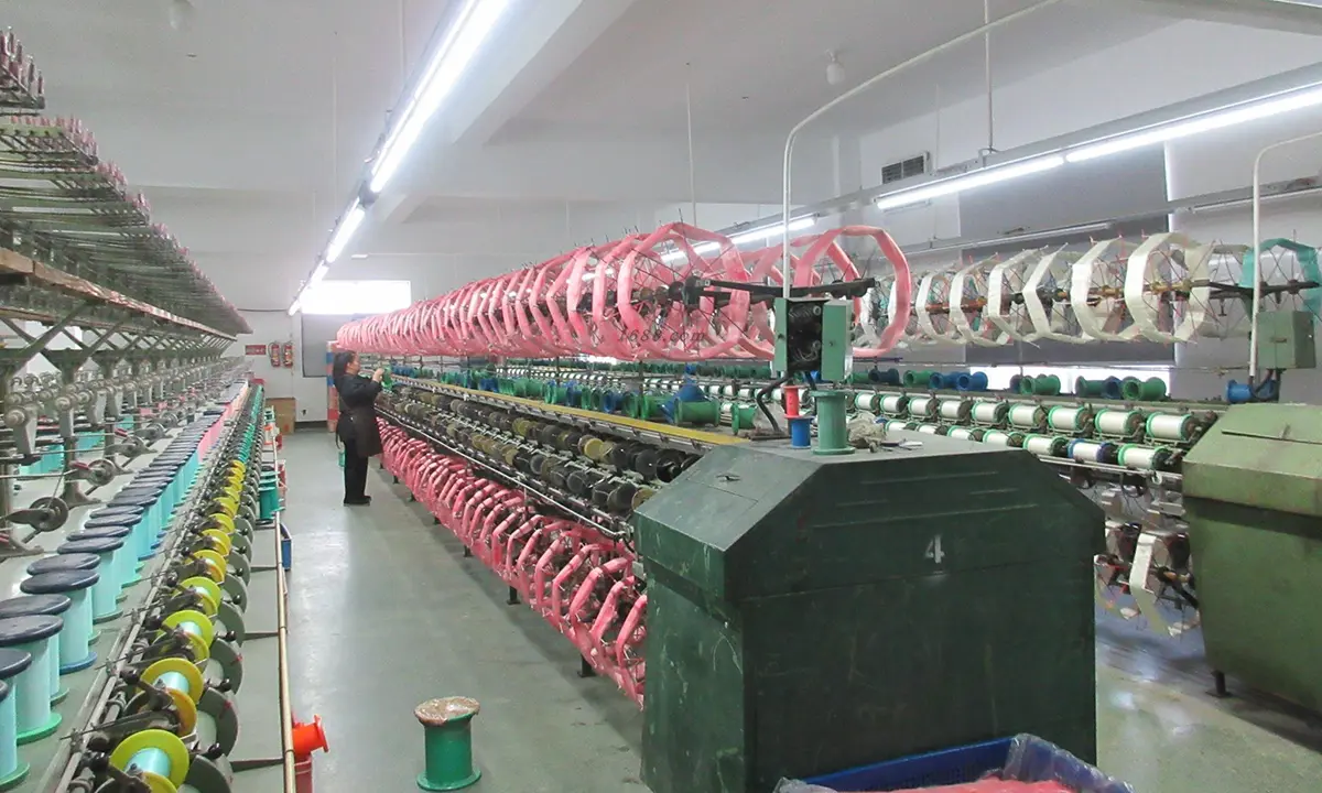 Silk material and craftsmanship details