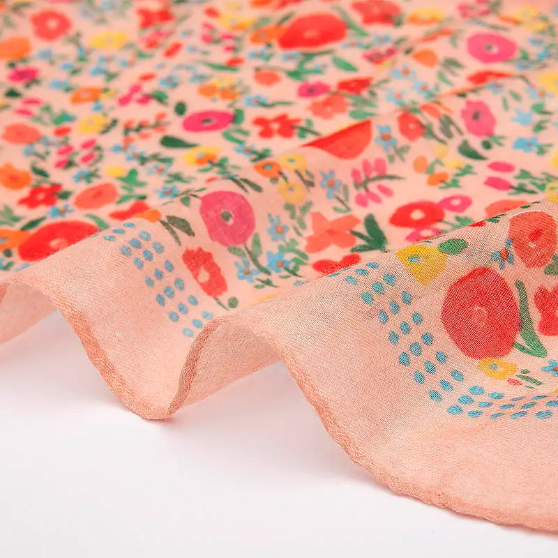 Long scarf edge finish detail