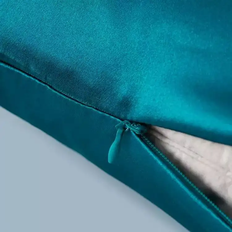 Silk pillowcase packaging option