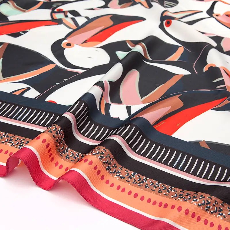 Square silk scarf finishing thumbnail