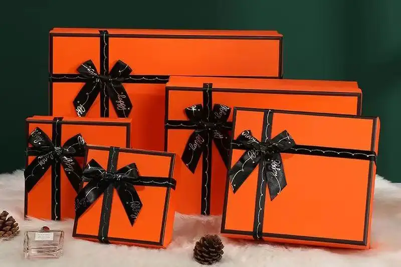 Luxury packaging boxes for silk products